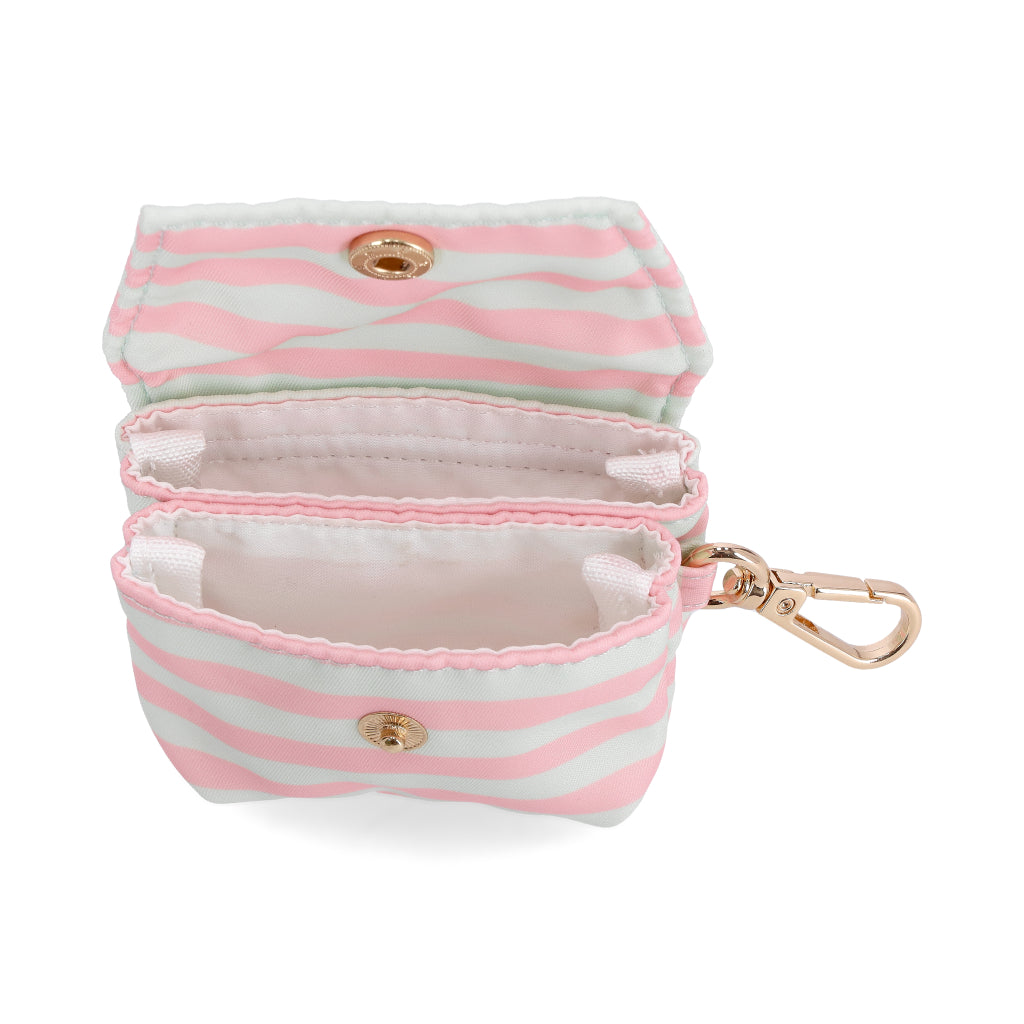 pet collars and leashes